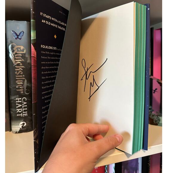 Barnes & Noble Signed Edition Alchemy Of Secrets Stephanie Garber - Picture 5 of 8